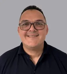 Ramiro González